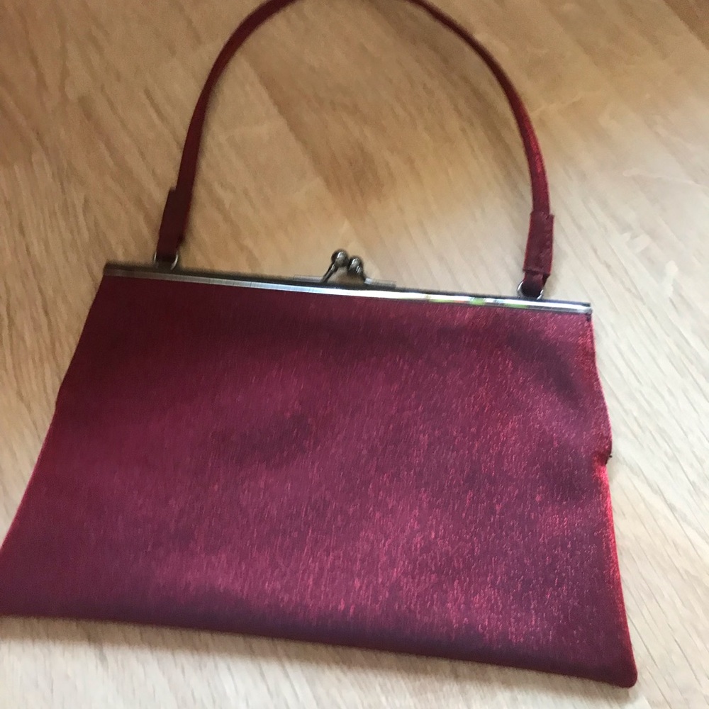 Red shimmer evening bag
